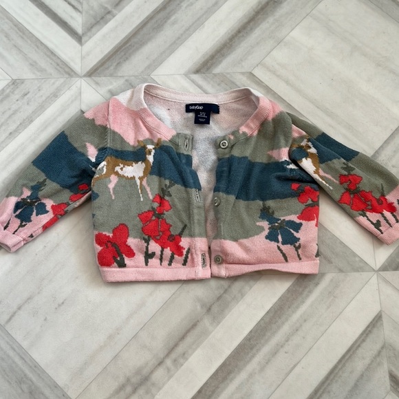 GAP Other - Nature scene gap cardigan